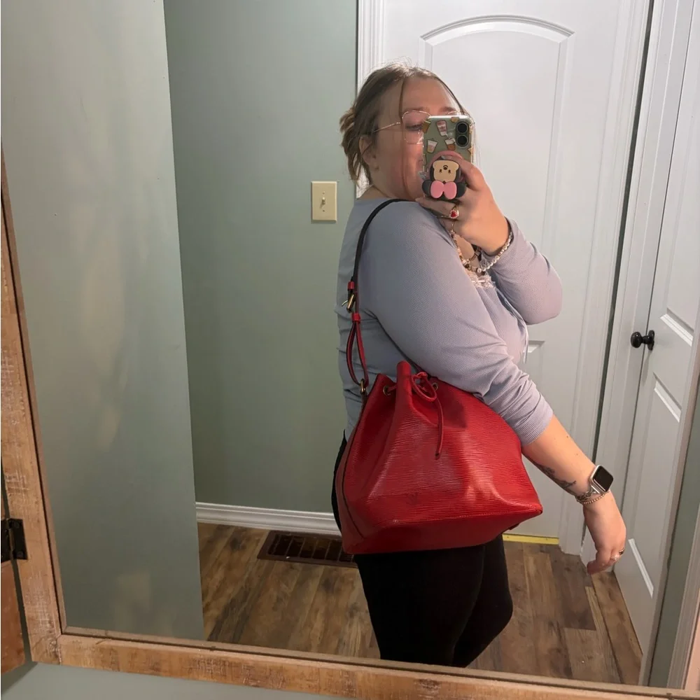Louis Vuitton Petite Noe Bucket Bag Red Epi Leather